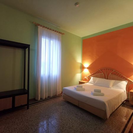 Hotel Villa Orio E Beatrice Lido di Venezia Phòng bức ảnh